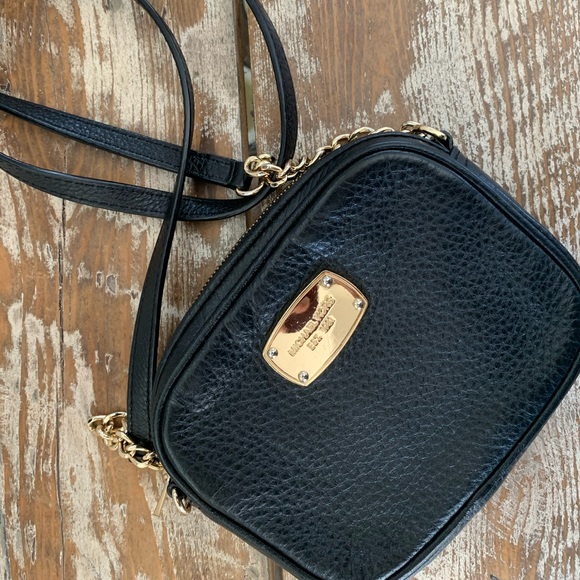 Small Michael Kors crossbody bag - Picture 1 of 5
